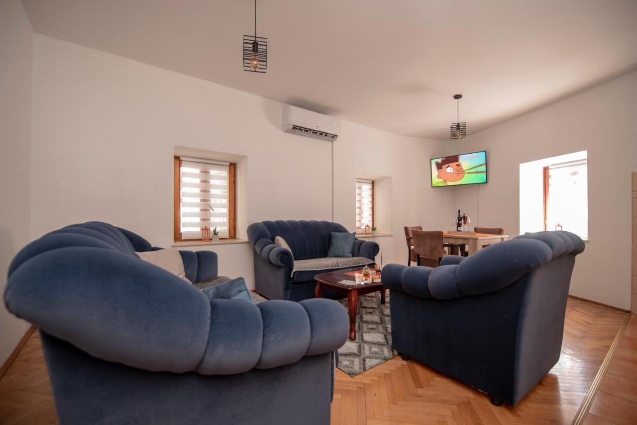 Apartman Nina Stari Grad Требине Екстериор снимка