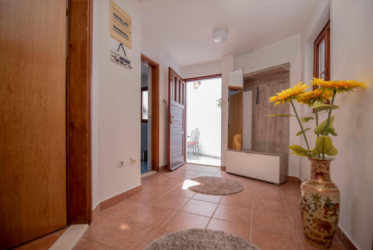 Apartman Nina Stari Grad Требине Екстериор снимка