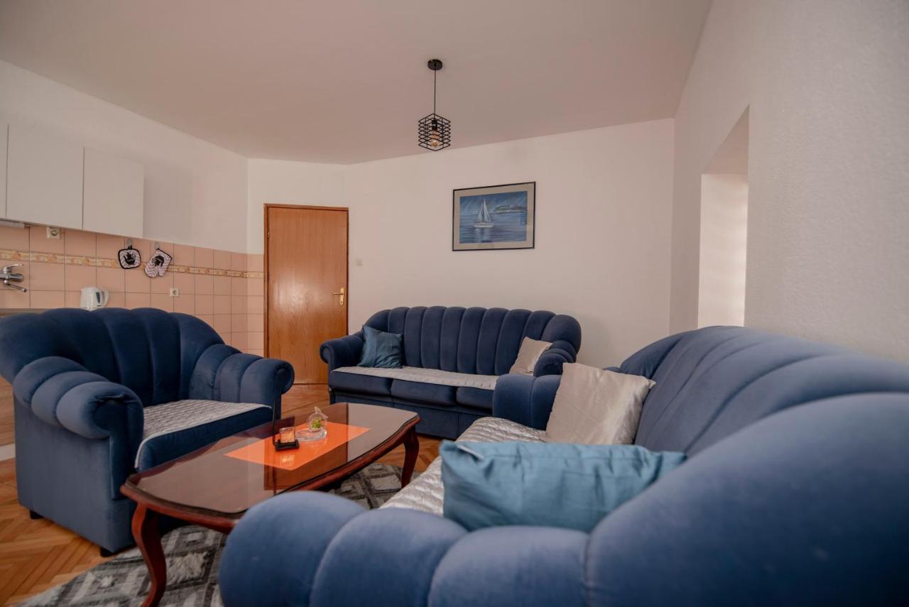 Apartman Nina Stari Grad Требине Екстериор снимка